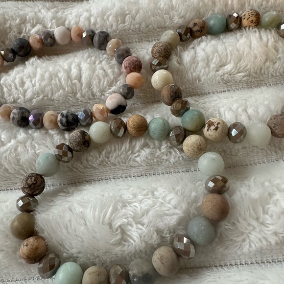 BB Lila Stretch Beaded Bracelets - Picture 3 of 3